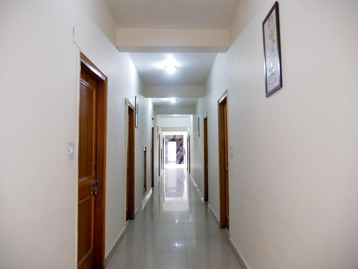 New Ambika International Mall Road Hotel มะนาลี ภายนอก รูปภาพ