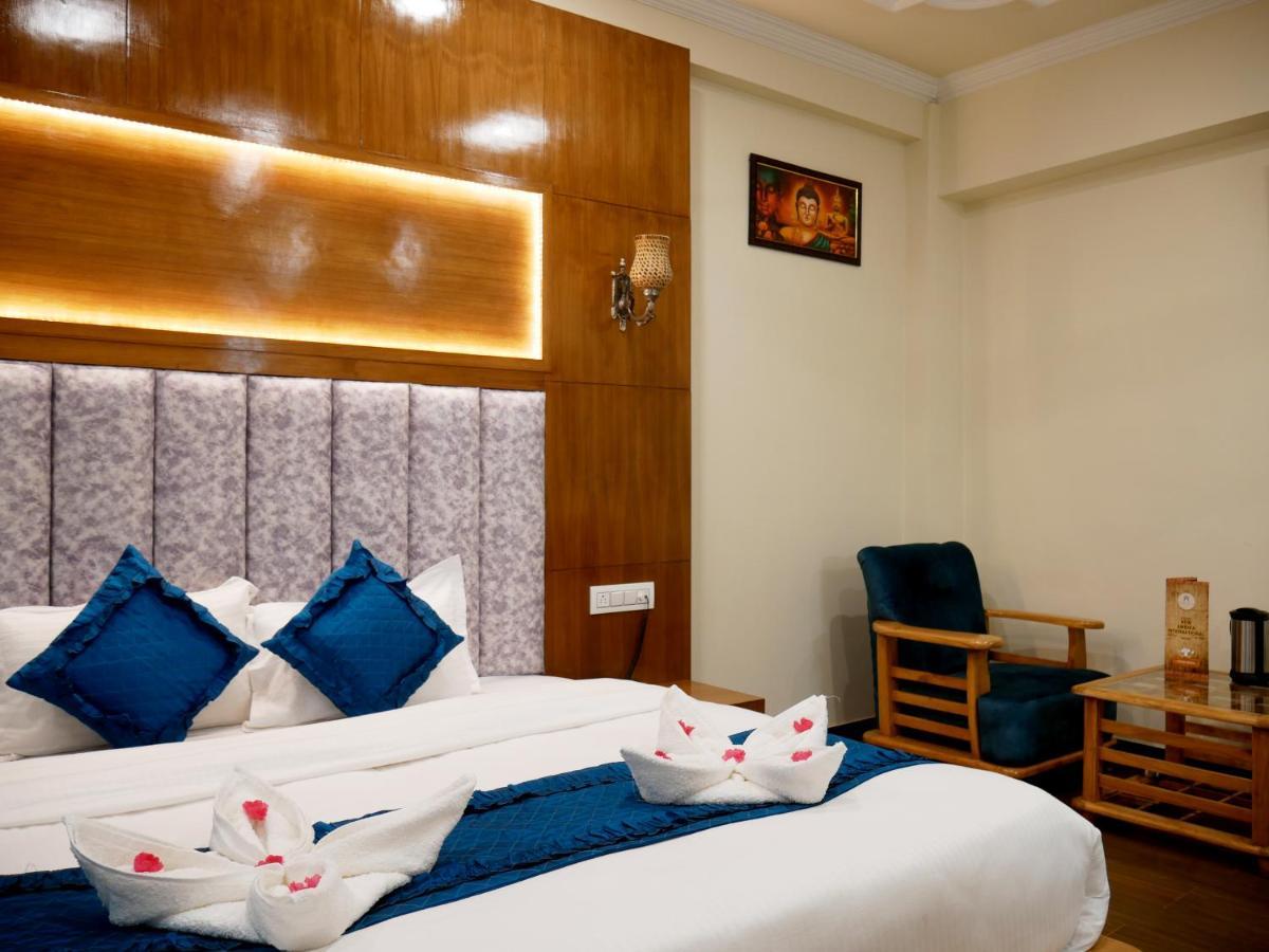 New Ambika International Mall Road Hotel มะนาลี ภายนอก รูปภาพ