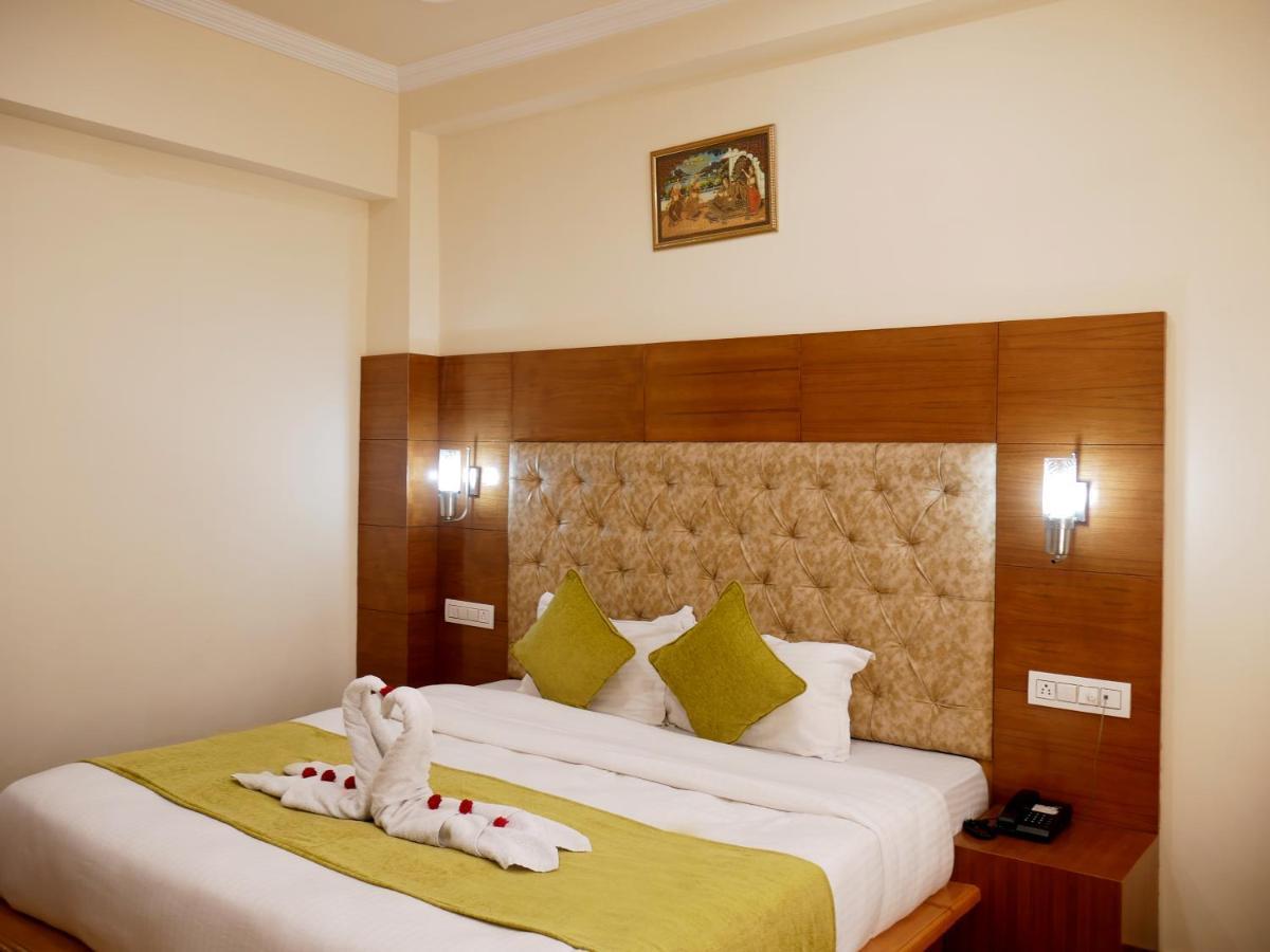 New Ambika International Mall Road Hotel มะนาลี ภายนอก รูปภาพ