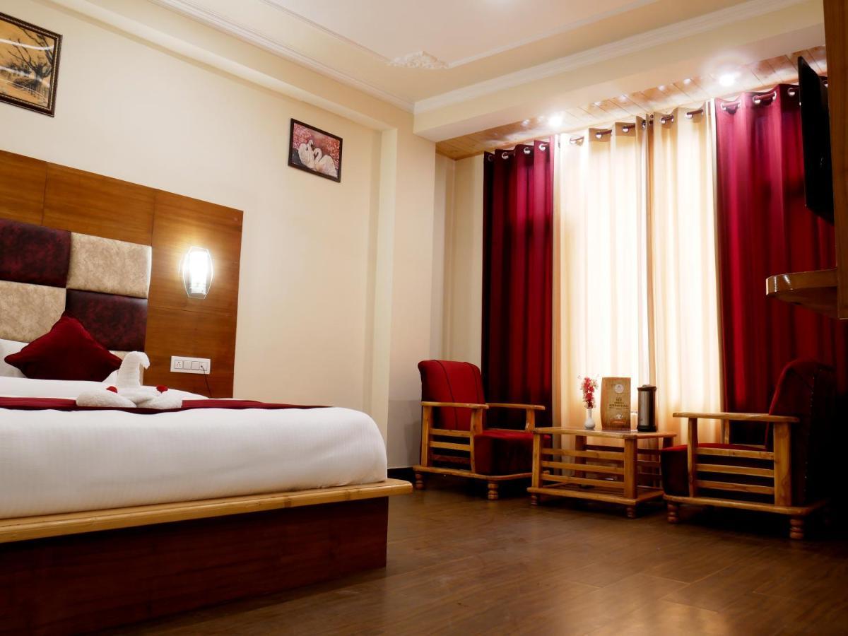 New Ambika International Mall Road Hotel มะนาลี ภายนอก รูปภาพ
