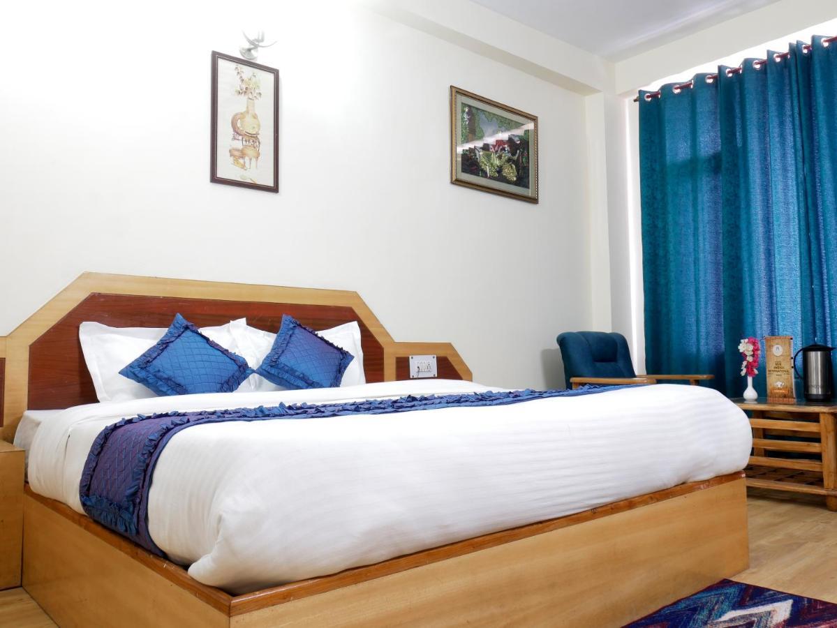 New Ambika International Mall Road Hotel มะนาลี ภายนอก รูปภาพ