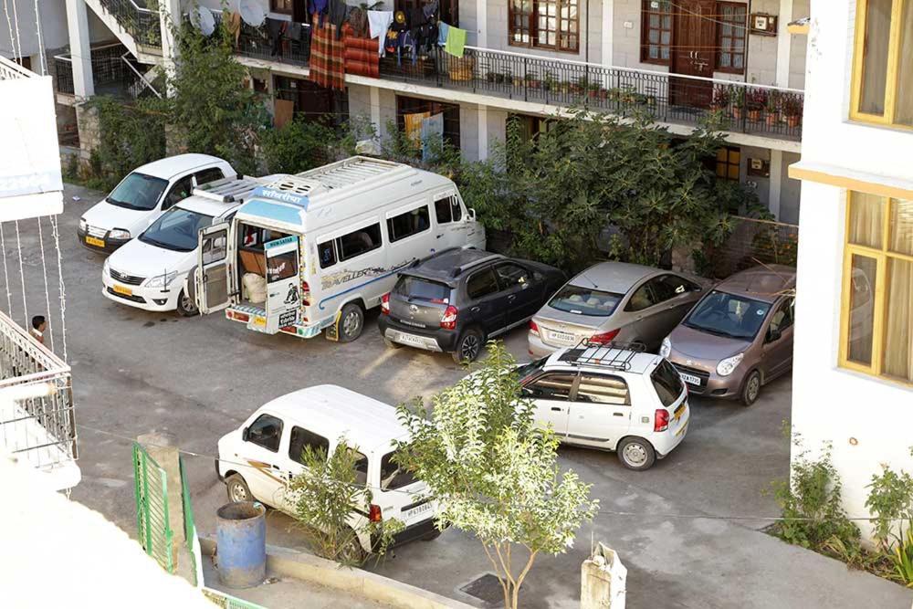 New Ambika International Mall Road Hotel มะนาลี ภายนอก รูปภาพ